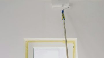 Czarna farba matowa do ścian